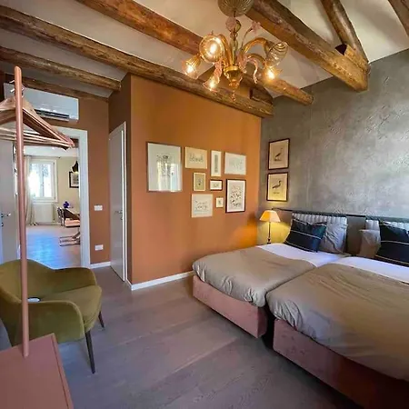 Ca Cornelia - A Rooftop Terrace With Dazzling View