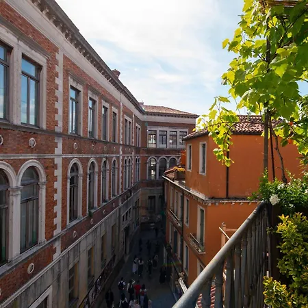 Ca Cornelia - A Rooftop Terrace With Dazzling View Lejlighed *