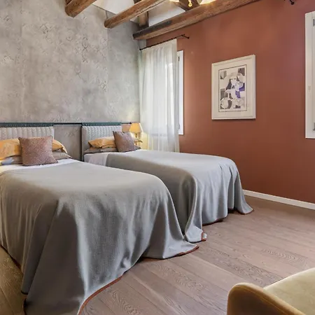 Ca Cornelia - A Rooftop Terrace With Dazzling View Lejlighed