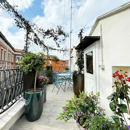 Ca Cornelia - A Rooftop Terrace With Dazzling View Venedik