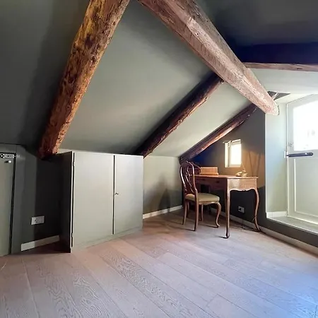 Ca Cornelia - A Rooftop Terrace With Dazzling View